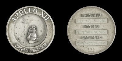 Apollo 12 Robbins medallion